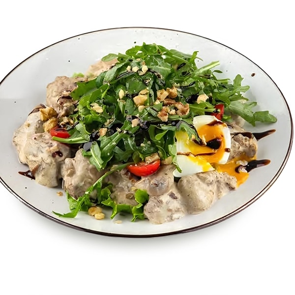 DAMI ТЕПЛЫЙ САЛАТ С НЕЖНОЙ КУРИНОЙ ПЕЧЕНЬЮ И ШАМПИНЬОНАМИ В СЛИВОЧНОМ СОУСЕ